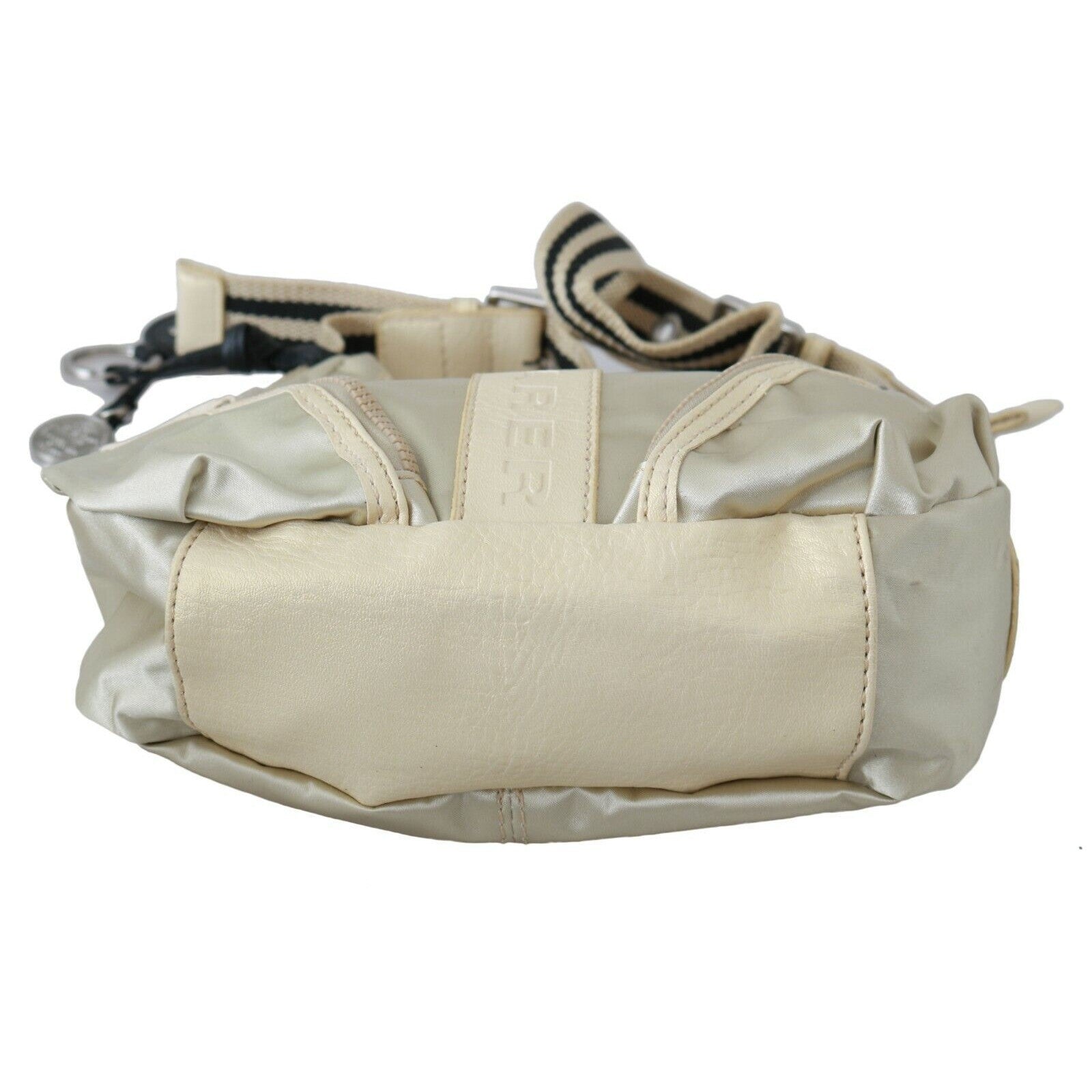 Chic White Fabric Shoulder Bag - Perfect for Any Occasion